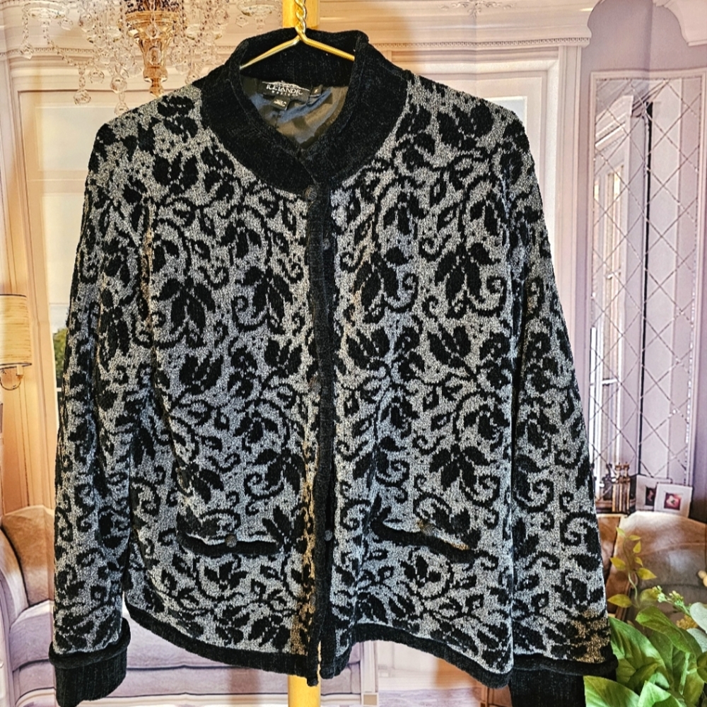 Vintage Icelandic Design Women's BlacK & Gray Sweater Jacket Size M